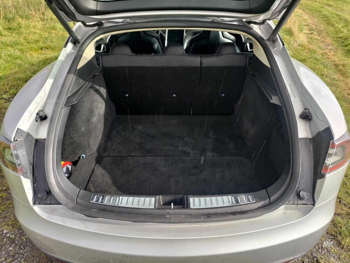 Tesla Model S Sedan / Limuzína 0,0 310 kw