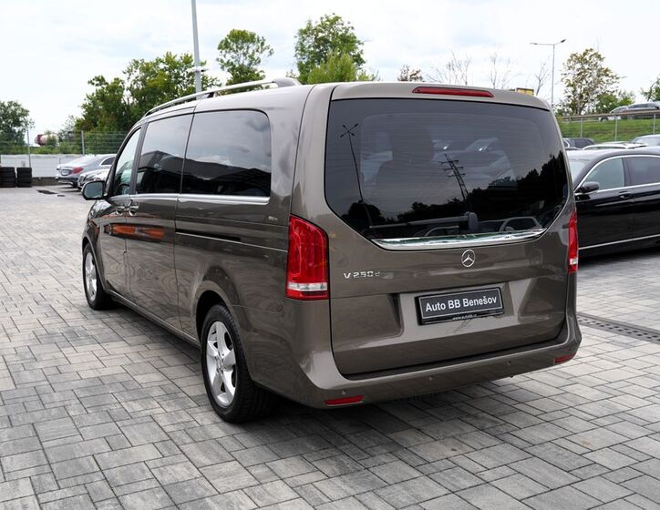 Mercedes-Benz Třídy V 4