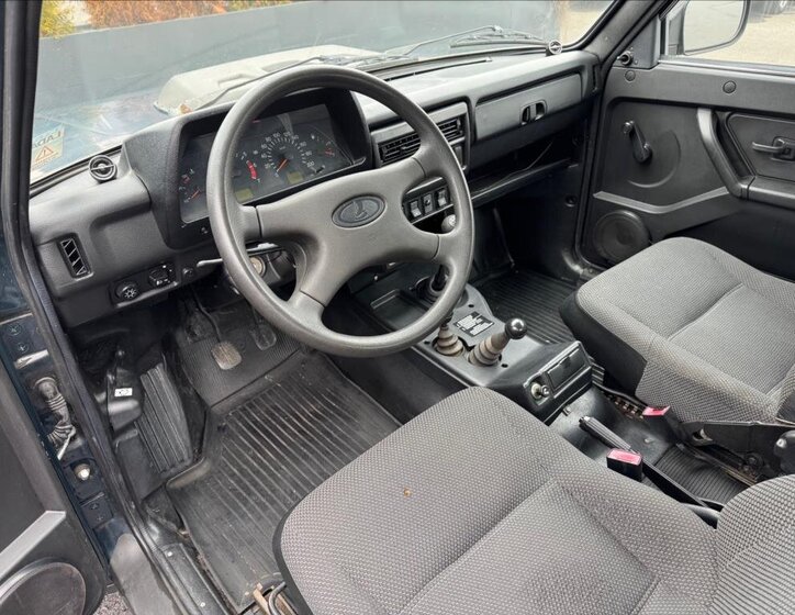 Lada Niva SUV / Terénní 1,7 l 61 kw