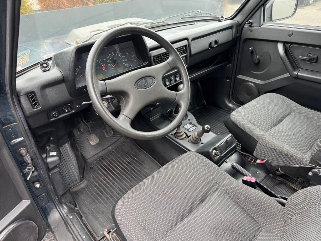 Lada Niva SUV / Terénní 1,7 l 61 kw