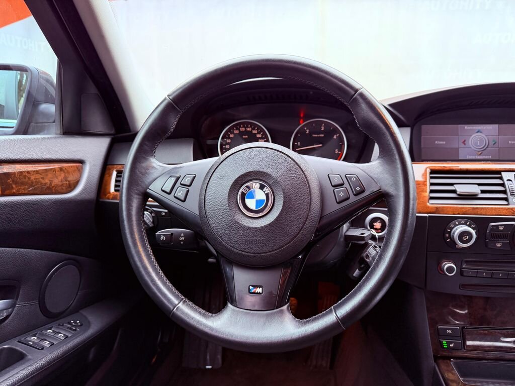 BMW Řada 5 Sedan 3,0 l 145 kw