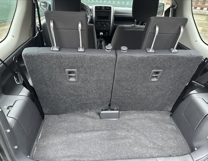 Suzuki Jimny SUV 1,3 l 63 kw