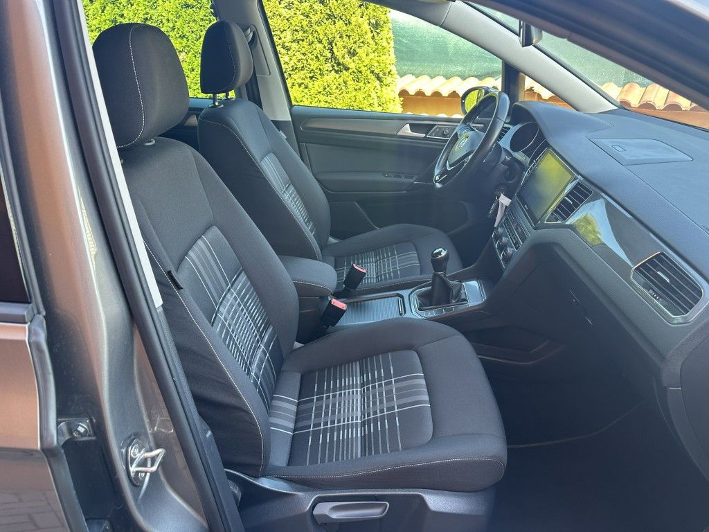 Volkswagen Golf Sportsvan