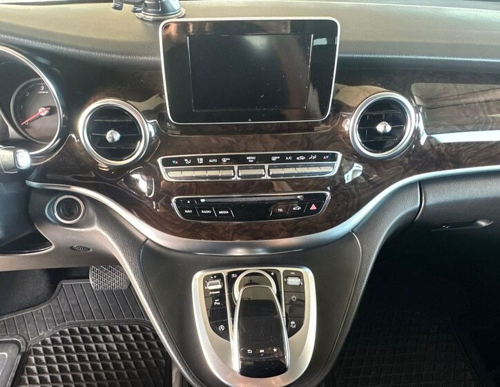 Mercedes-Benz Třídy V 14