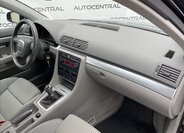 Audi A4 16