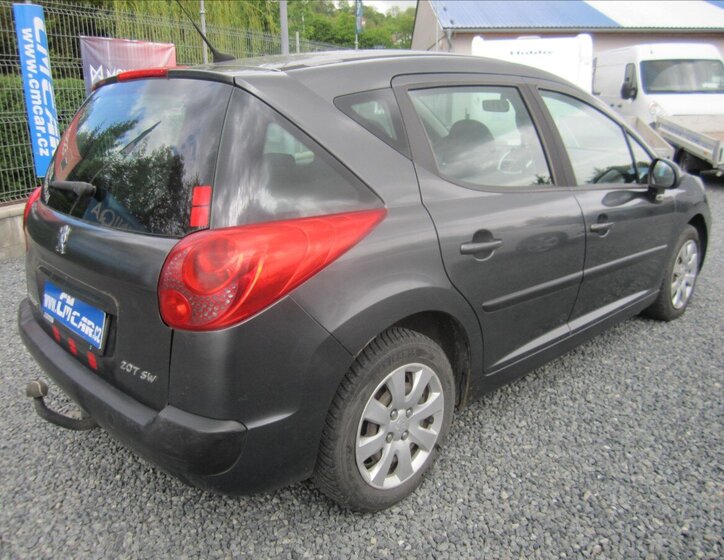 Peugeot 207 4