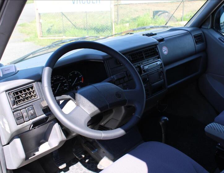 Volkswagen Caravelle 10