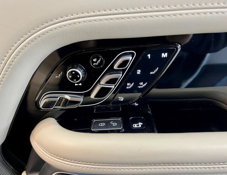 Land Rover Range Rover SUV / Terénní 5,0 l 386 kw