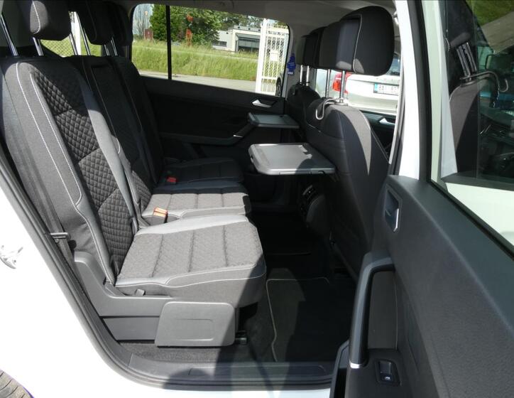 Volkswagen Touran 28