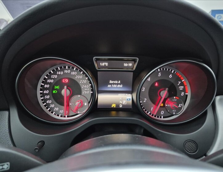 Mercedes-Benz GLA SUV 1,6 l 115 kw