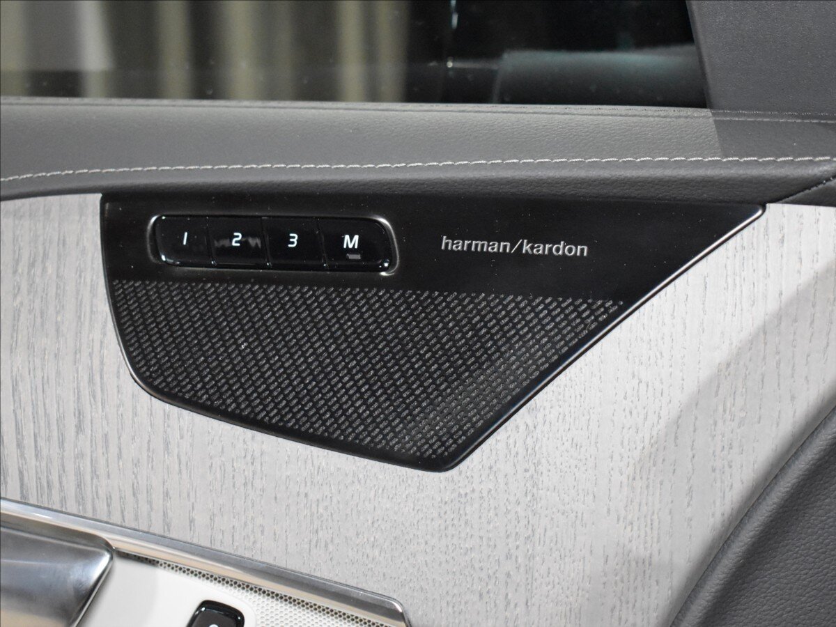 Volvo XC90 SUV / Terénní 2,0 l 184 kw