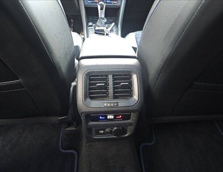 Volkswagen Tiguan Kombi 2,0 l 235 kw