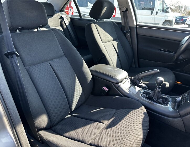 Peugeot 607 Sedan 2,0 l 100 kw