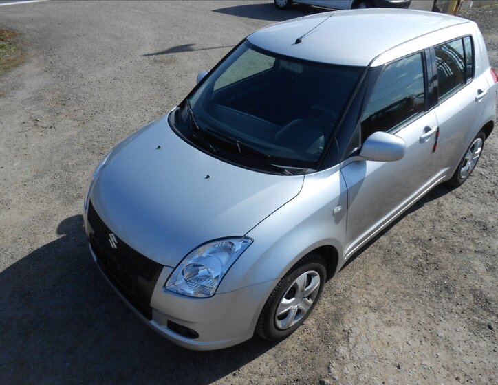Suzuki Swift Hatchback 1,3 l 67 kw