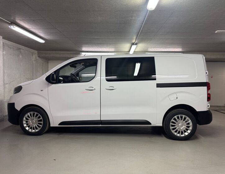 Toyota ProAce 8