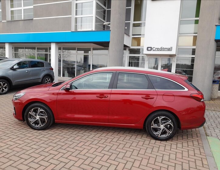 Hyundai i30 Kombi 998,0 88 kw