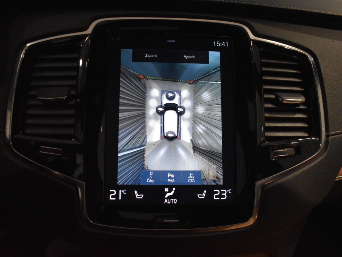 Volvo XC90 SUV / Terénní 2,0 l 177 kw