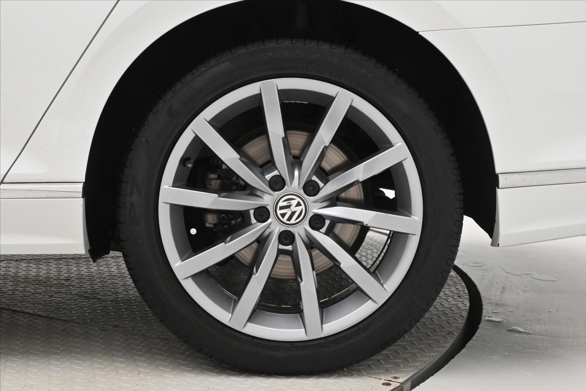 Volkswagen Passat Kombi 1,5 l 110 kw