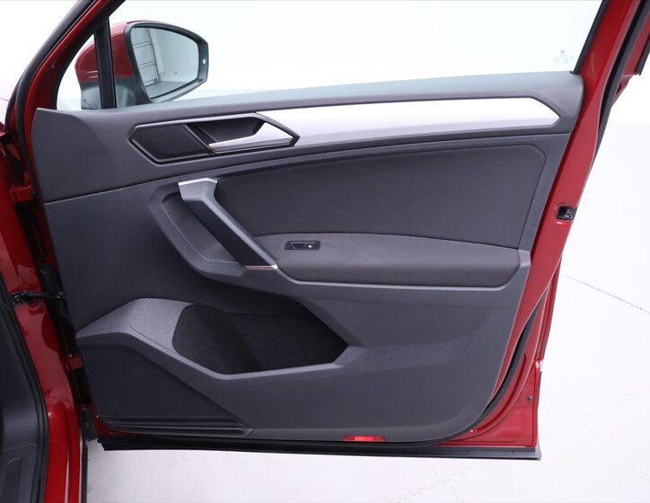 Volkswagen Tiguan 12