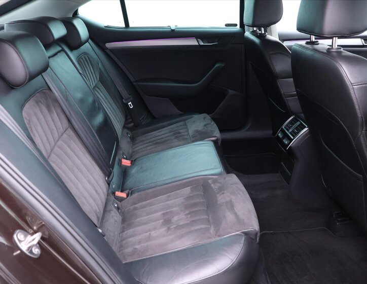 Škoda Superb Liftback 2,0 l 110 kw