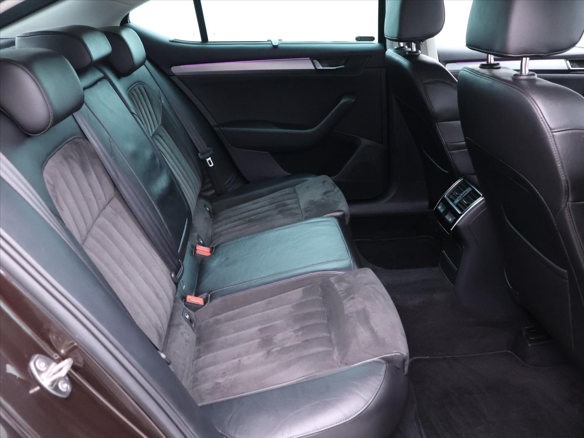 Škoda Superb Liftback 2,0 l 110 kw