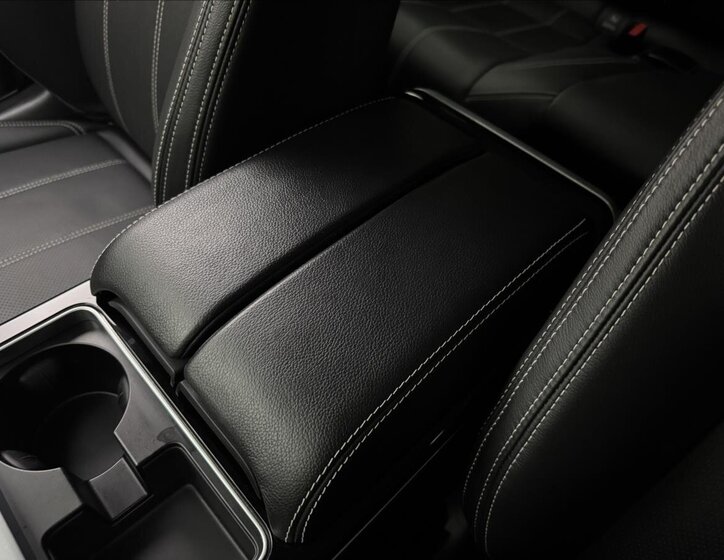 Land Rover Range Rover Velar SUV 2,0 l 150 kw