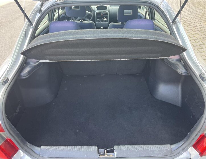 Mitsubishi Carisma Liftback 1,9 l 75 kw