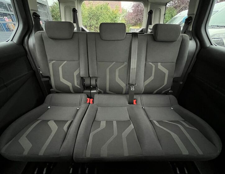 Ford Tourneo Connect 7