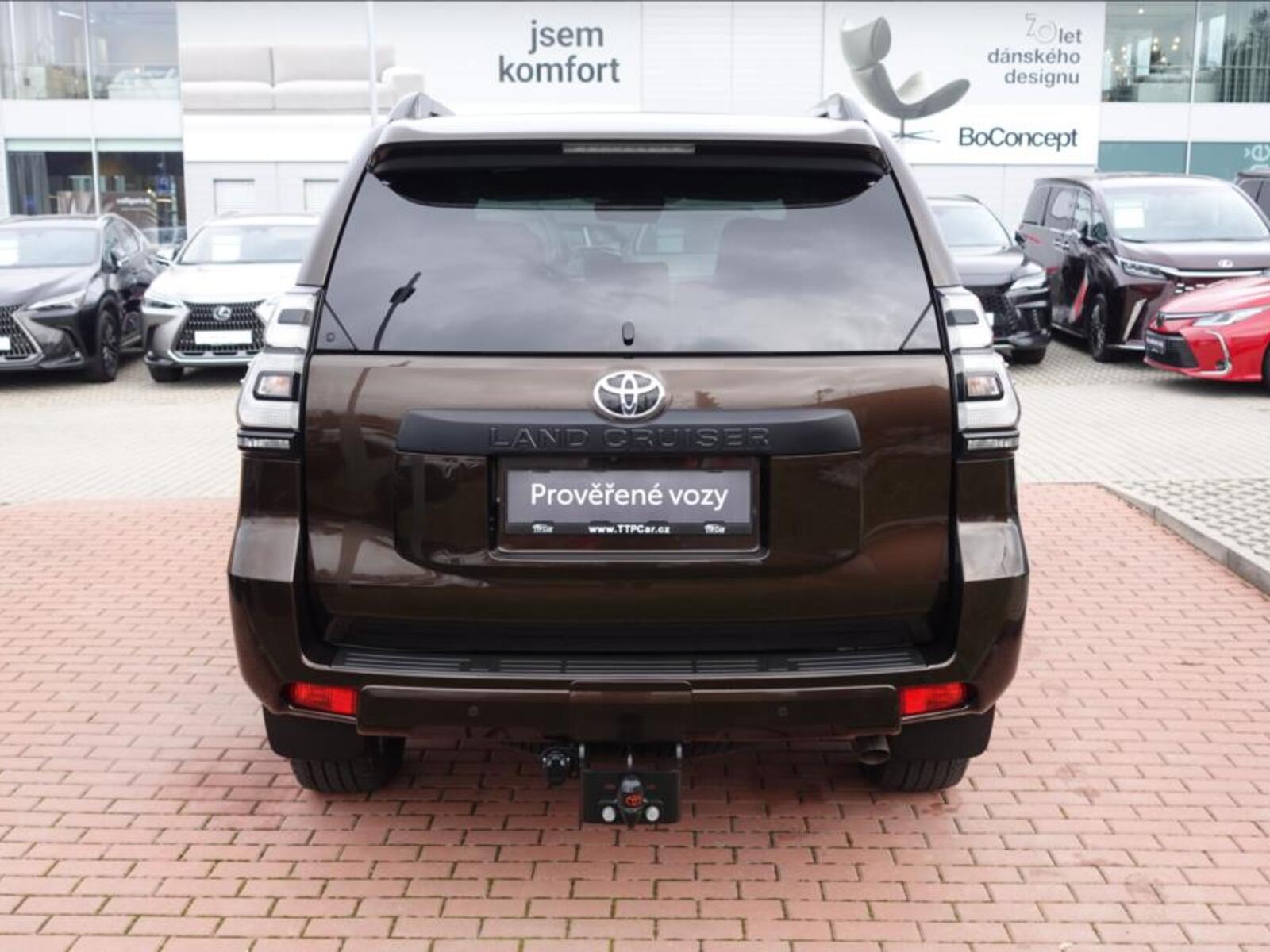 Toyota Land Cruiser 5