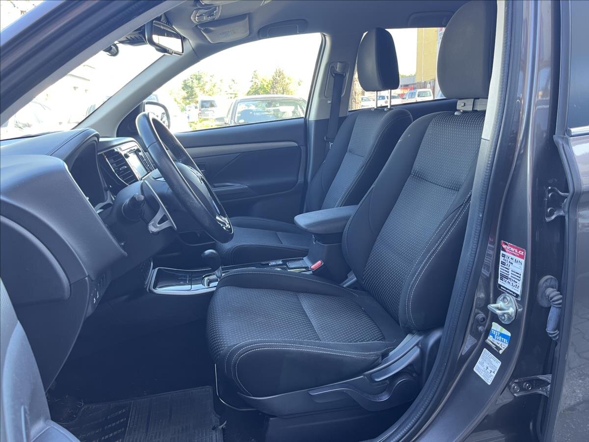 Mitsubishi Outlander SUV / Terénní 2,3 l 110 kw