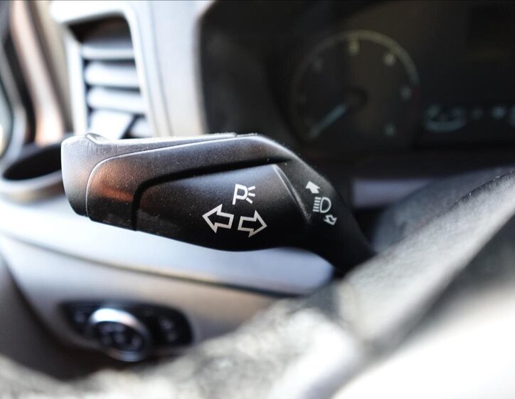 Ford Transit Custom Ostatní 2,0 l 77 kw