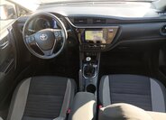 Toyota Auris Kombi 1,6 l 97 kw