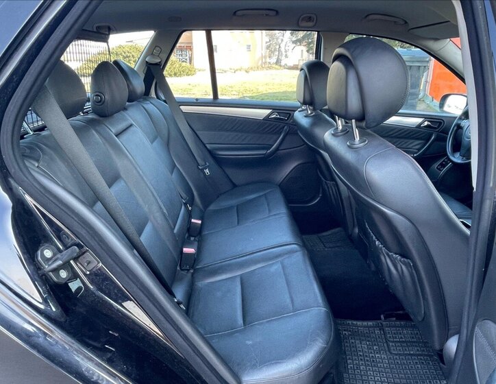 Mercedes-Benz Třídy C Kombi 2,1 l 110 kw