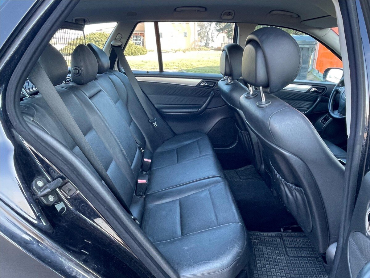 Mercedes-Benz Třídy C Kombi 2,1 l 110 kw