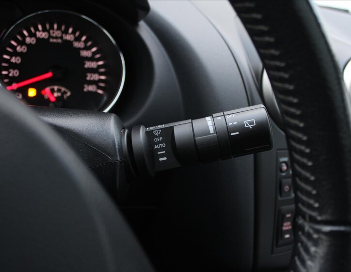 Nissan Qashqai SUV 1,6 l 84 kw