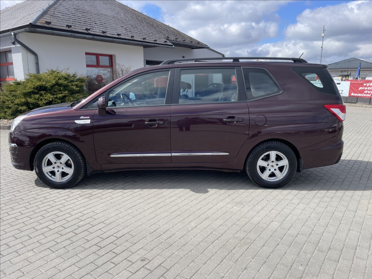 SsangYong Rodius SUV / Terénní 2,0 l 114 kw
