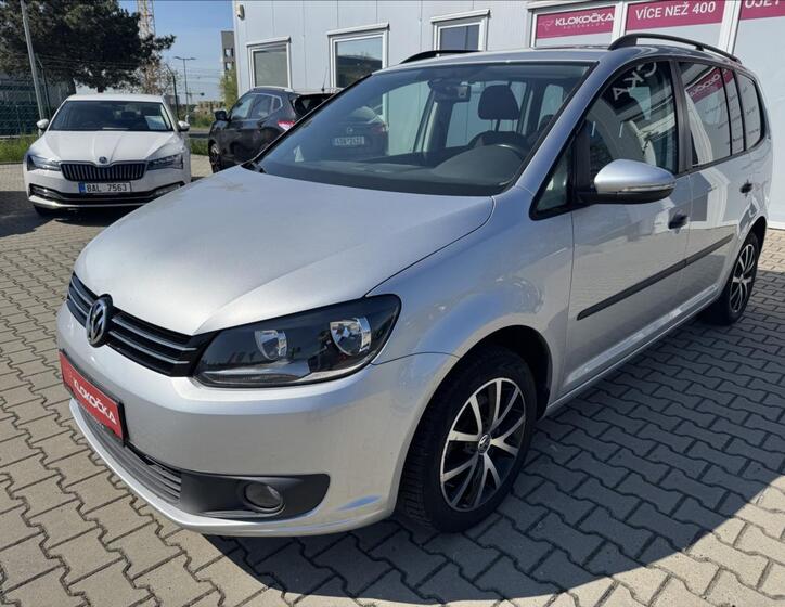 Volkswagen Touran 1