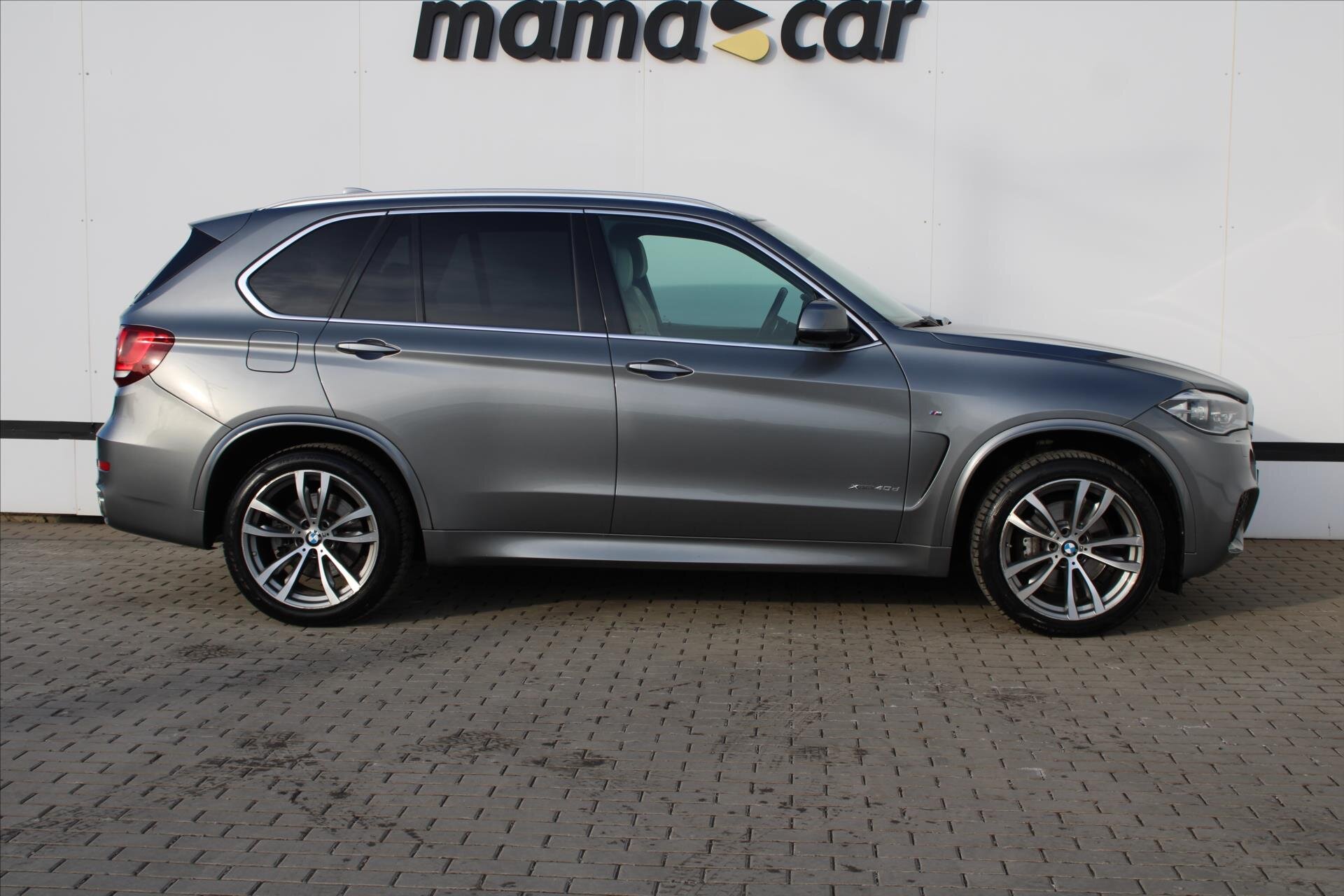 BMW X5 SUV 3,0 l 230 kw