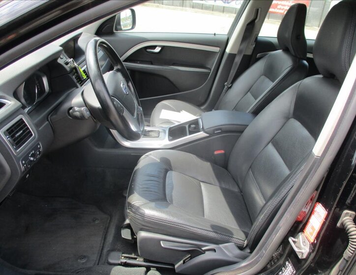 Volvo XC70 Kombi 2,4 l 133 kw