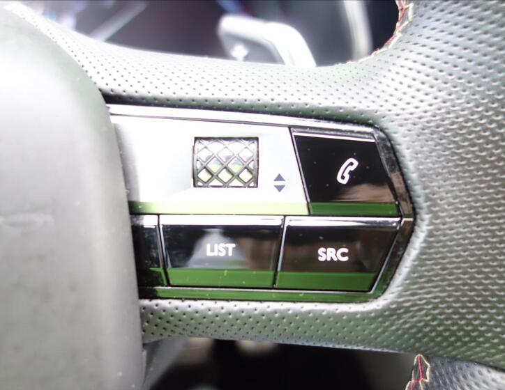 DS Automobiles DS7 Crossback 26