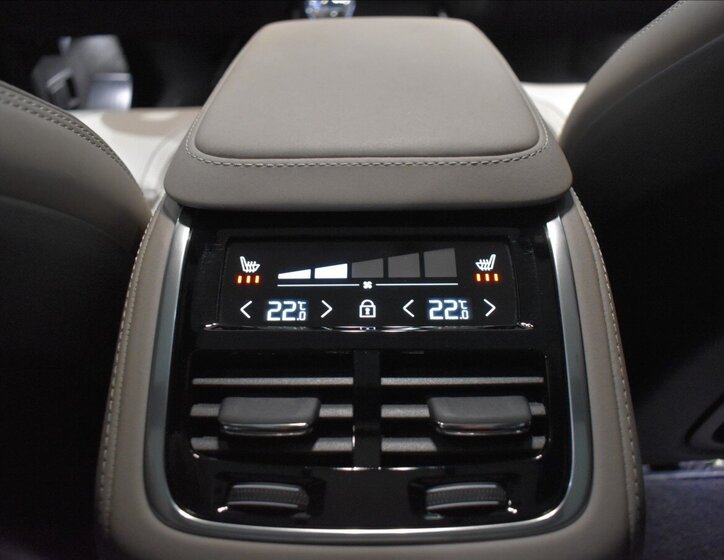 Volvo XC90 SUV 2,0 l 335 kw