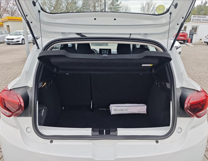 Dacia Sandero Hatchback 999,0 67 kw