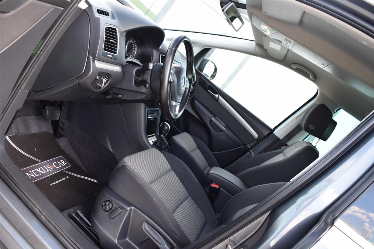 Volkswagen Sharan MPV 2,0 l 103 kw