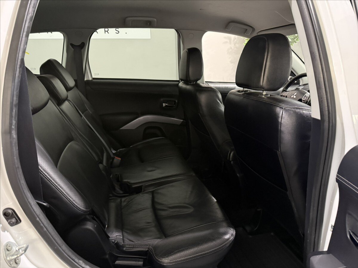 Mitsubishi Outlander SUV / Terénní 2,2 l 115 kw