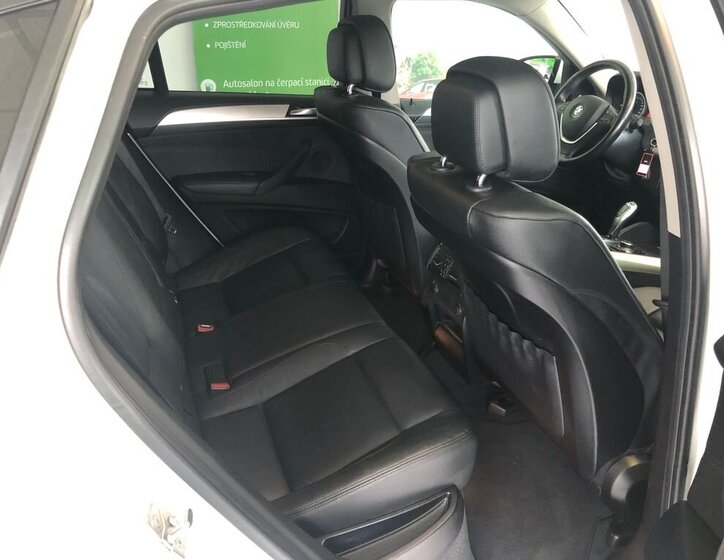 BMW X6 Kombi 3,0 l 180 kw