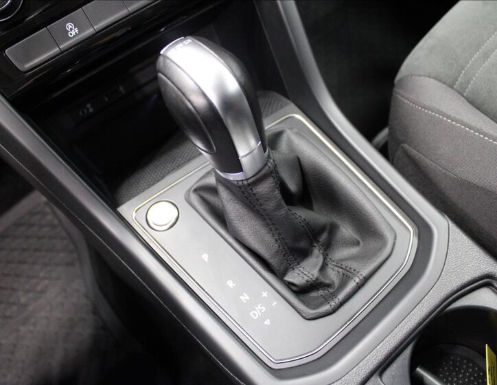 Volkswagen Touran Kombi 1,5 l 110 kw