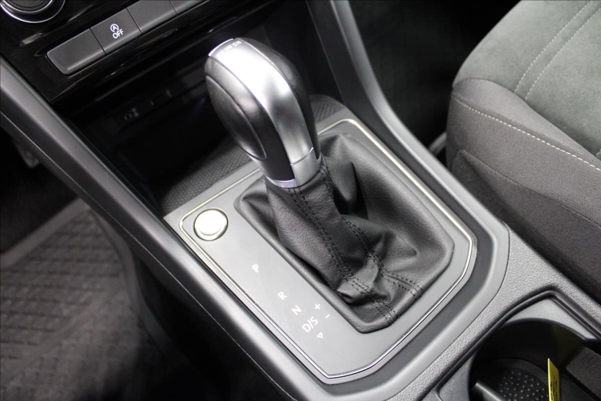 Volkswagen Touran Kombi 1,5 l 110 kw