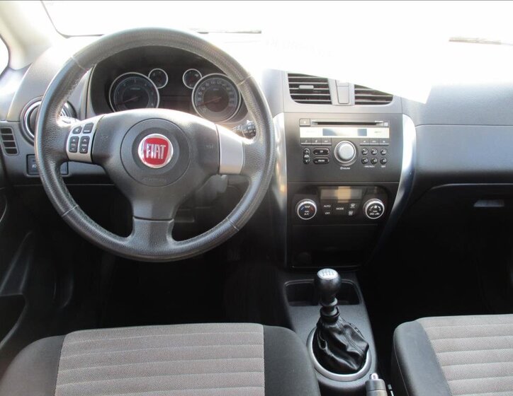 Fiat Sedici Hatchback 2,0 l 99 kw