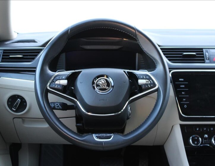 Škoda Superb Sedan / Limuzína 2,0 l 147 kw