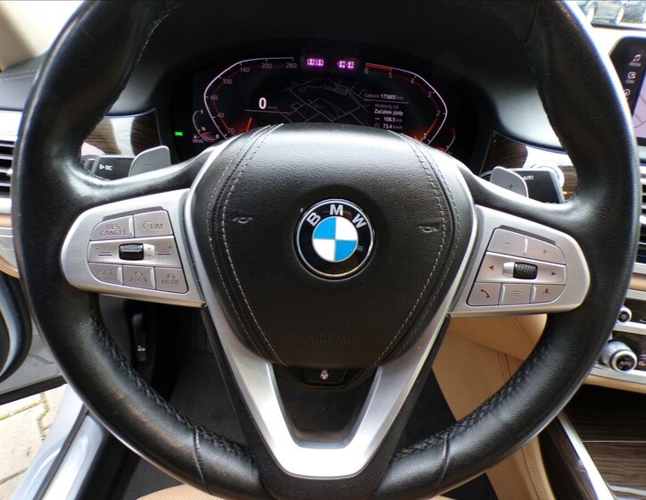 BMW Řada 7 20
